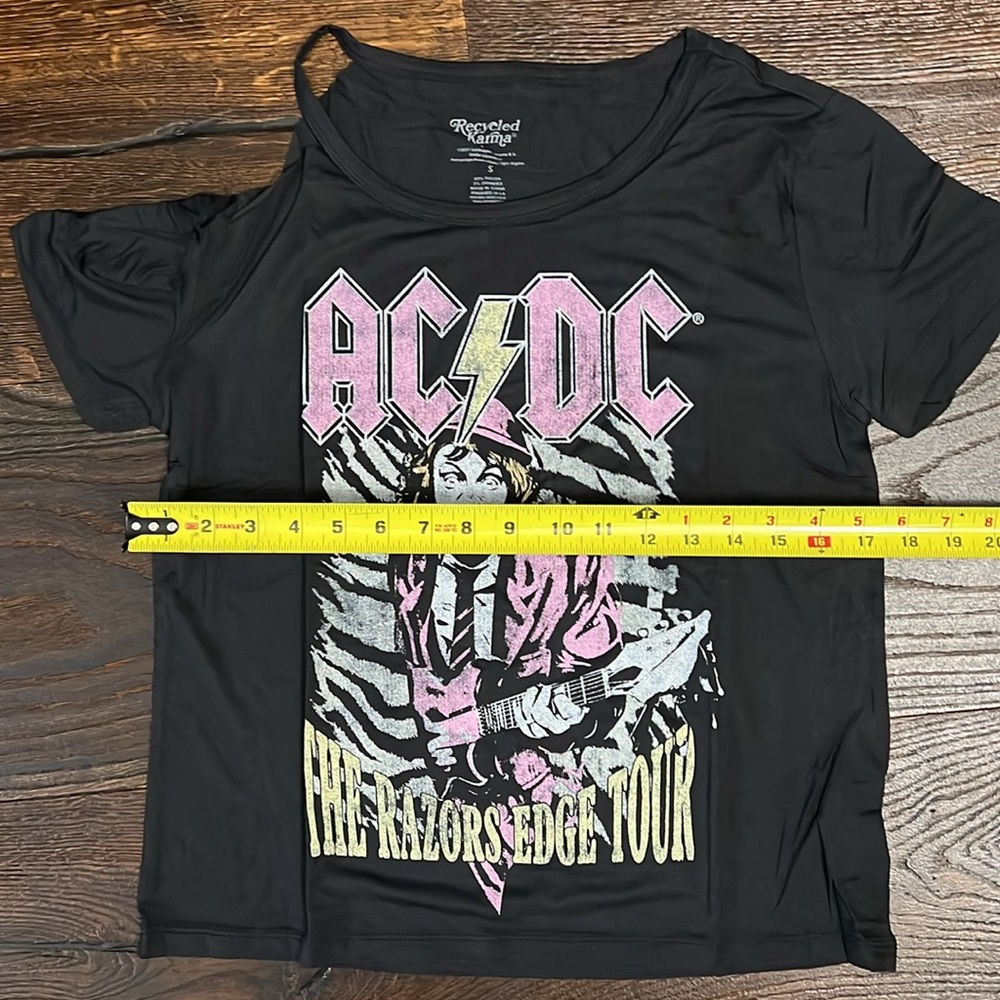 Recycled Karma AC/DC The Razors Edge Tour Cold Shoulder Tee - Picture 6 of 6